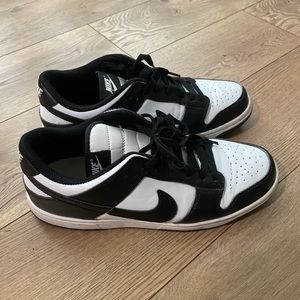 Nike Panda Dunks